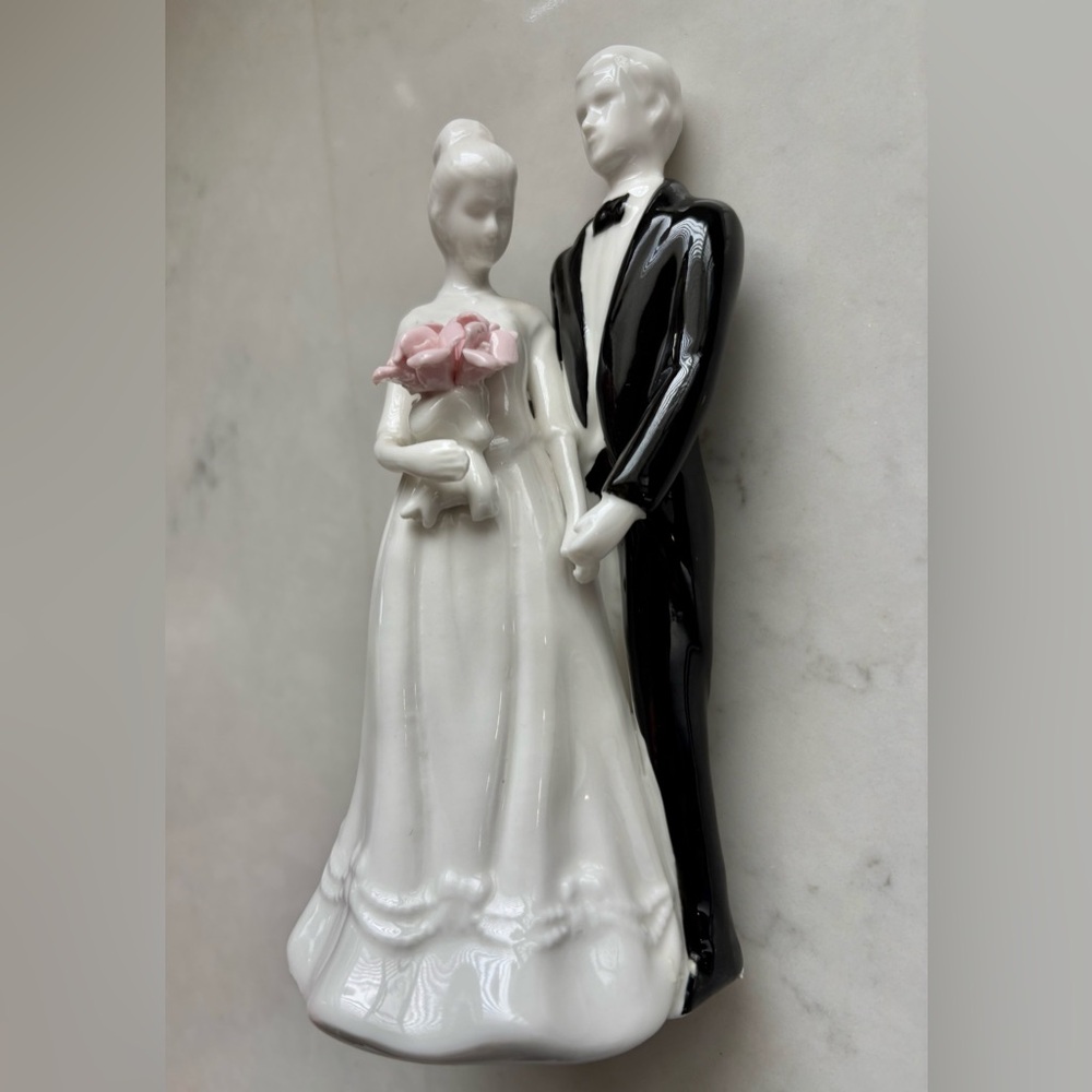 Elegant Bride and Groom Figurine Wedding Cake Topper